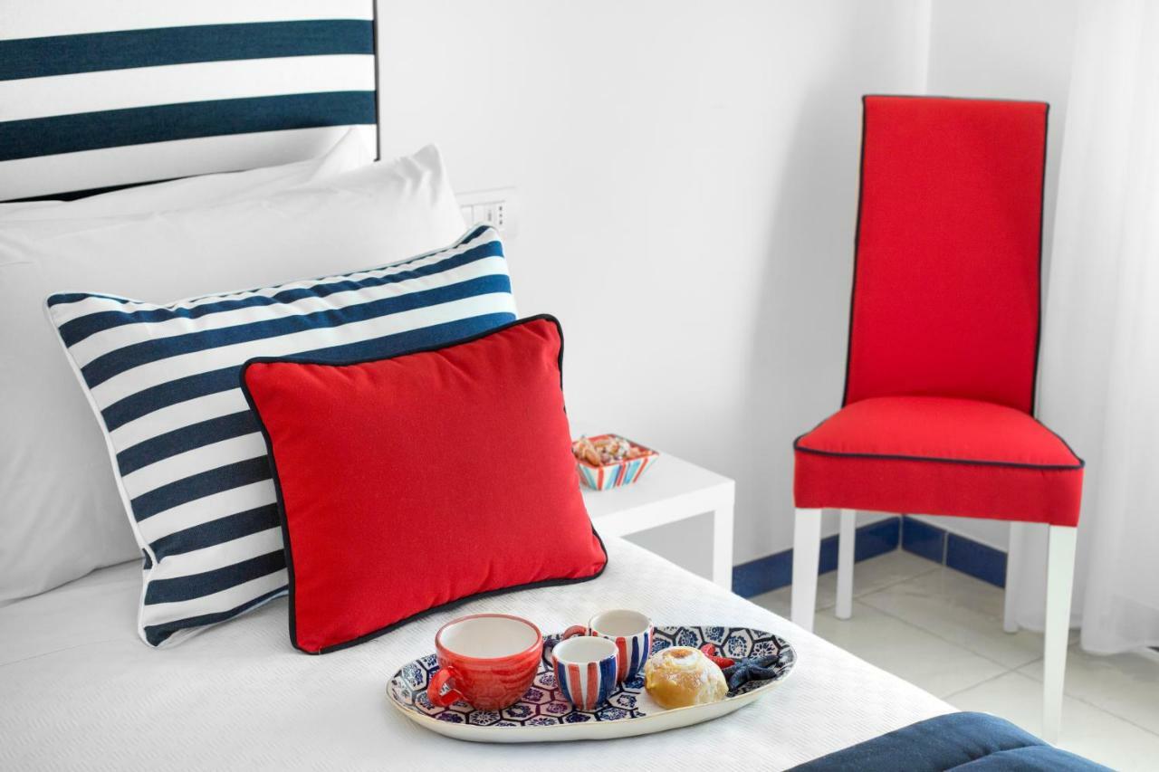 Yourhome - Sersale Suites Сорренто Экстерьер фото